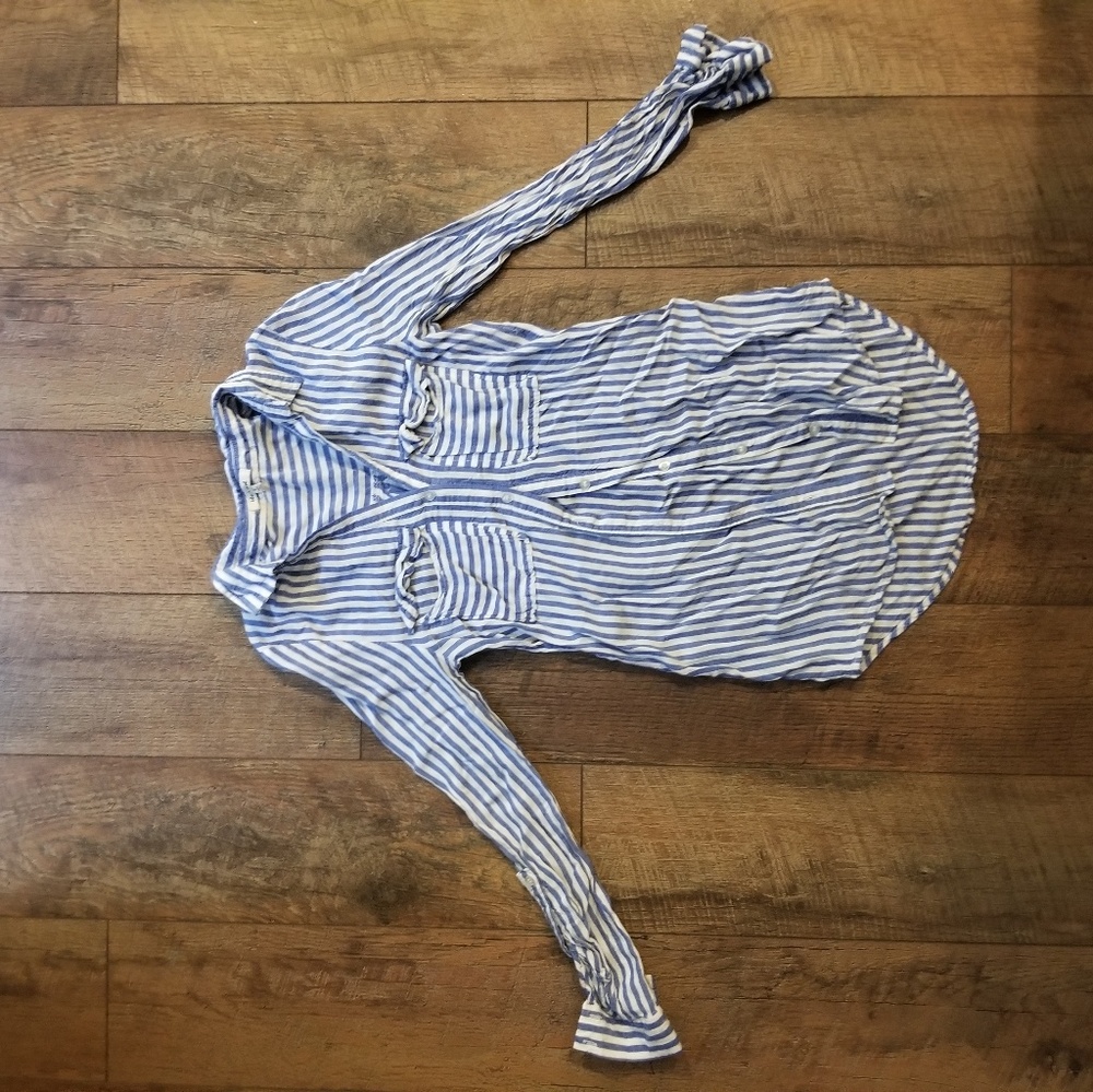 Slouch button down top size small